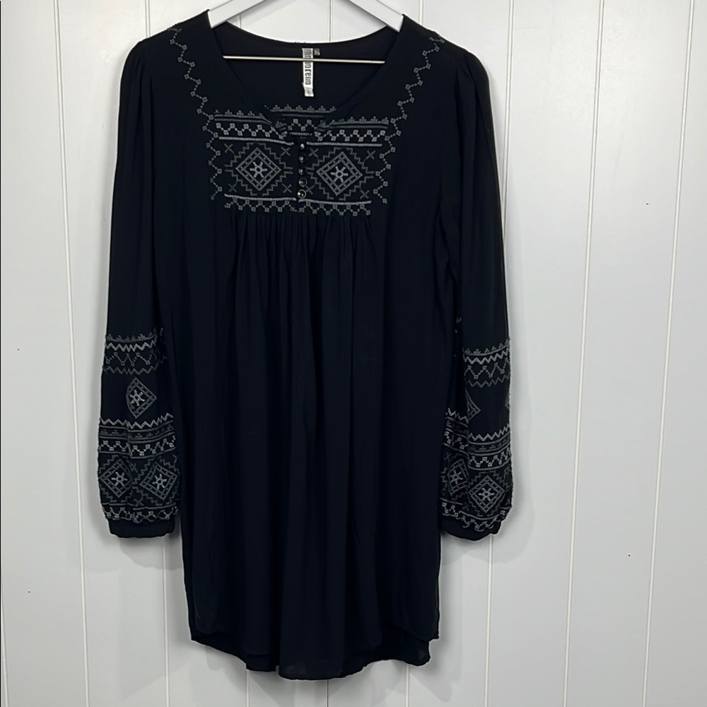 Monoreno Womens Tunic L Black Pullover Long Sleeves Embroidery 100% Rayon Flowy